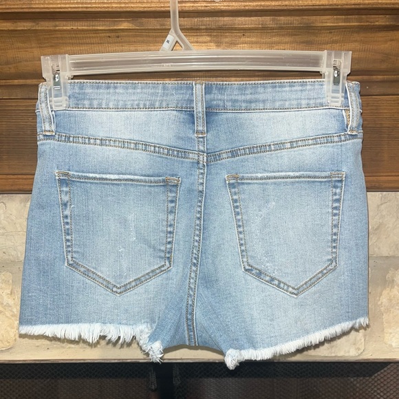 Nature Denim Distressed high rise shorts NWT - Picture 3 of 11